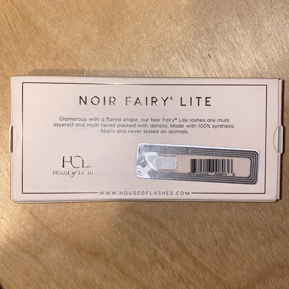 House of Lashes- Noir Fairy Lite - Picture 2 of 2